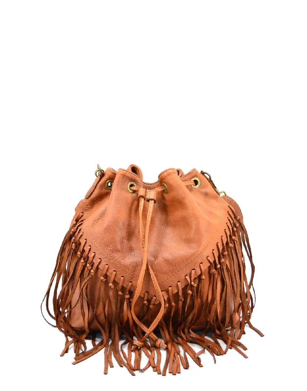 Metallic Bucket Bag in Rose Gold with Chain Strap for a Trendy Party LookFRAZI● Fransen Bucket Bag aus weichem Leder. Schwarz, Cognac