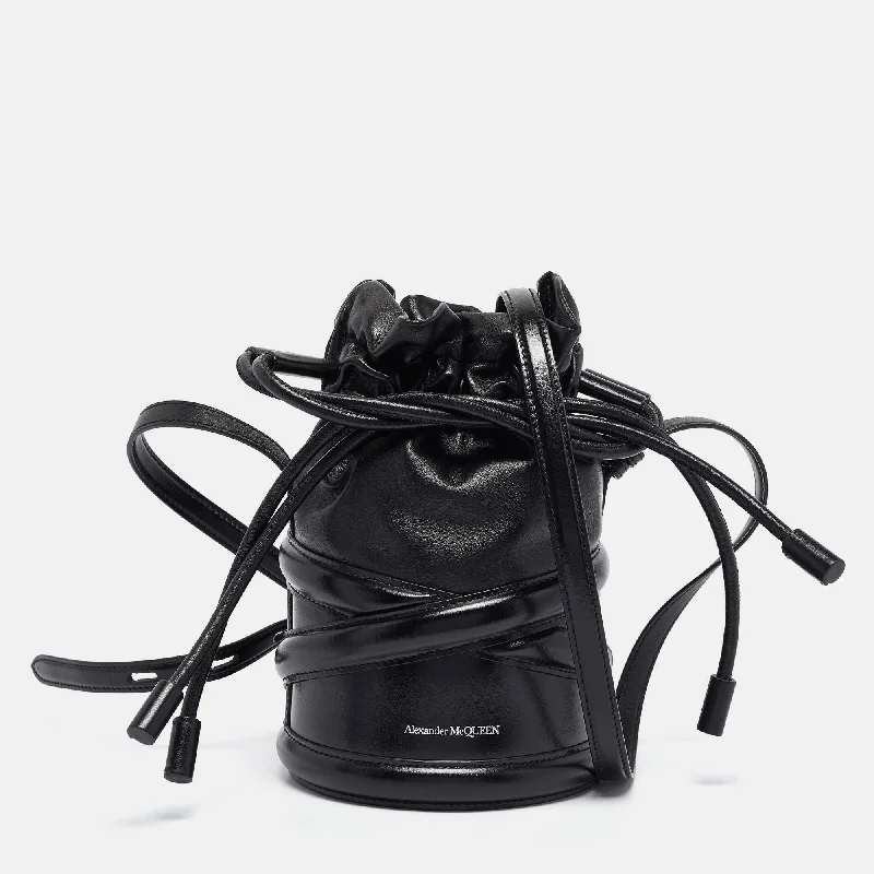 Faux Fur - Lined Bucket Bag in White for a Cozy Winter AccessoryAlexander Mcqueen Black Leather The Soft Curve Bucket Bag