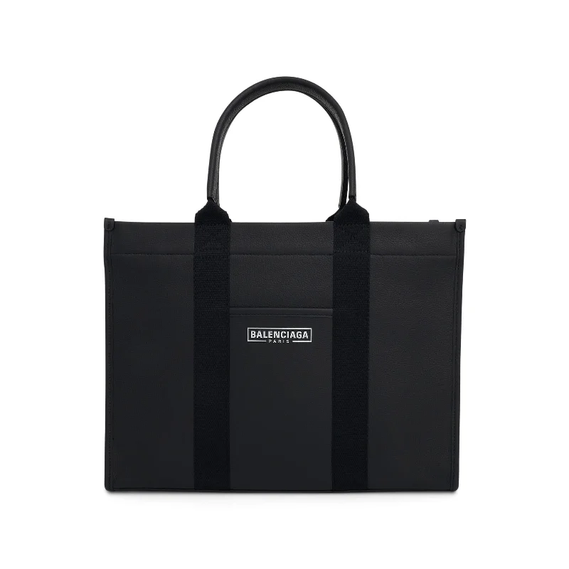 Women's Tote Bag with Inner Compartments in Gray for Organizing Everyday EssentialsLogo Tote Shoulder Bag in Black