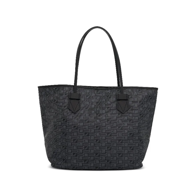 Faux Fur - Trimmed Tote Bag in White for a Cozy Winter LookSaint Tropez Tote MM in Black/Milk