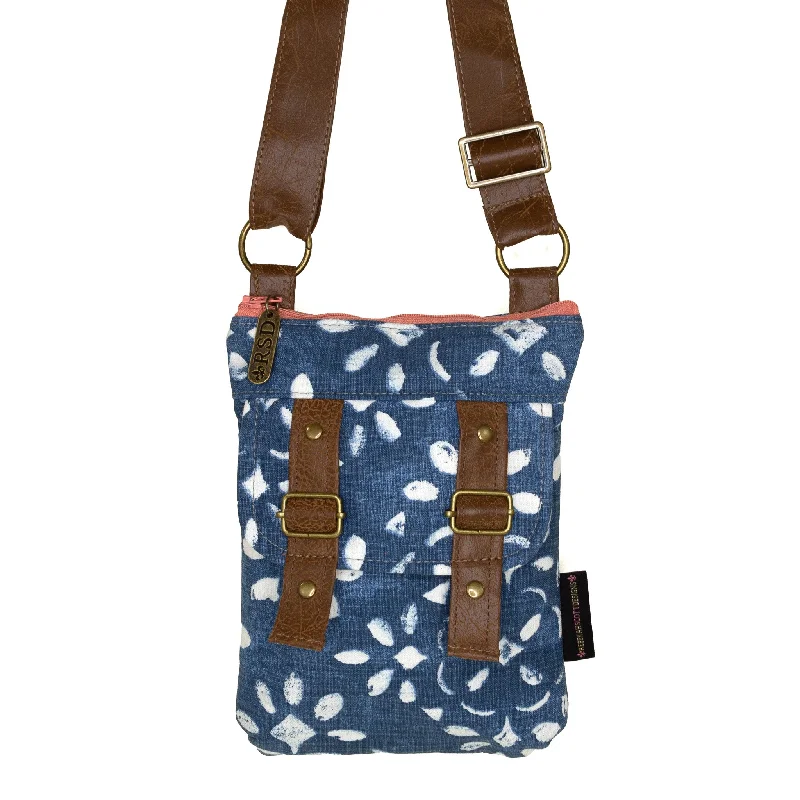 Waterproof Nylon Crossbody Bag in Navy Blue for Outdoor Hiking TripsErin: Blue Chalk Dust